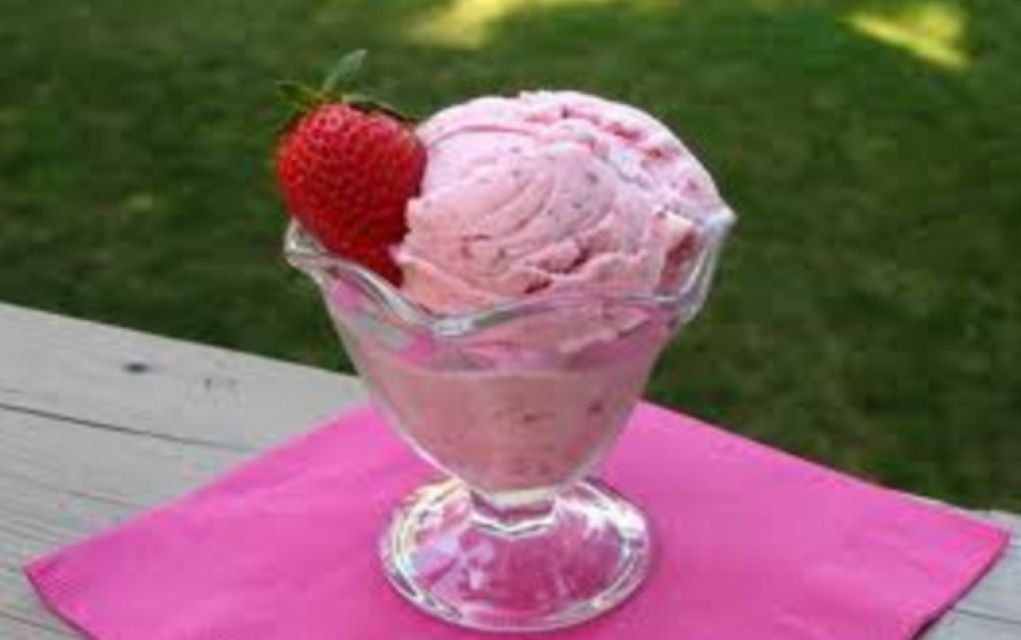 Strawberry Ice Cream Recipe (That Doesn’t Need an Ice Cream Machine)
