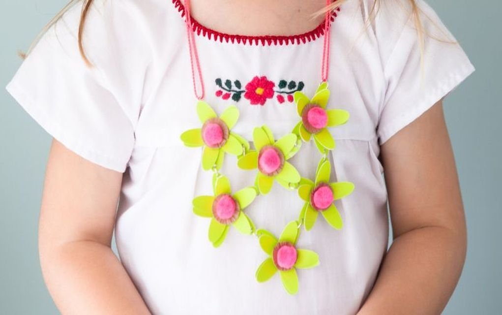 paper craft flower necklace