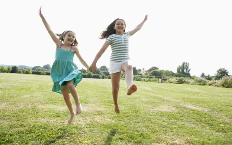 20 Ideas for Fun Outdoor Activities for Kids (+ FREE Download!)
