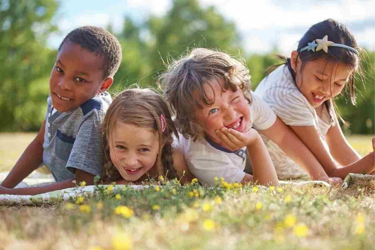 22 Excellent Ideas for FREE Things to Do in Summer with Kids