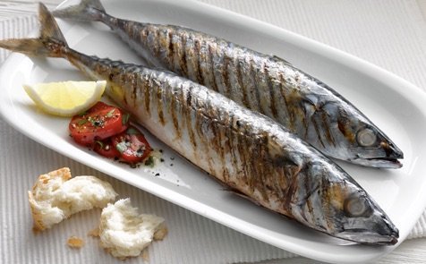 healthy lunch ideas mackerel with tomato salad
