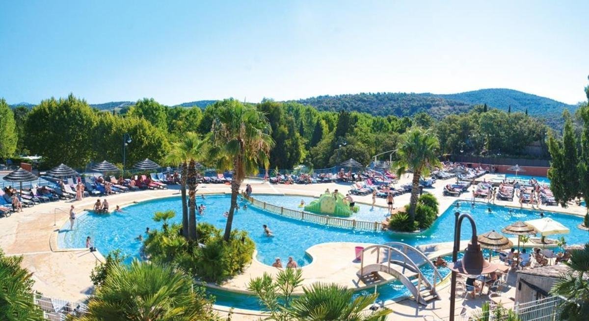 Castel Domanine de la Bergerie camping le genets
