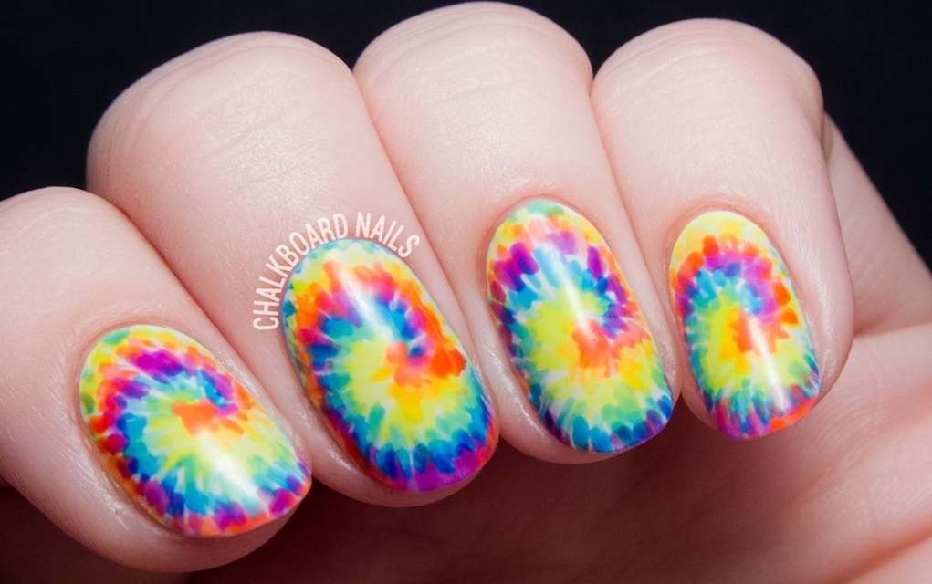 summer nails tie dye
