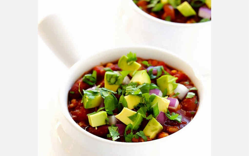 Slow Cooker Vegetarian Chili - Gimme Some Oven - Mykidstime slow cooker family meals
